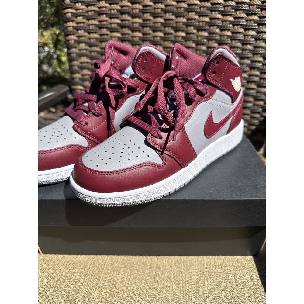 Air Jordan 1 Mid GS Cherrywood Red White Size 6Y DQ8423-615 Pre-Owned